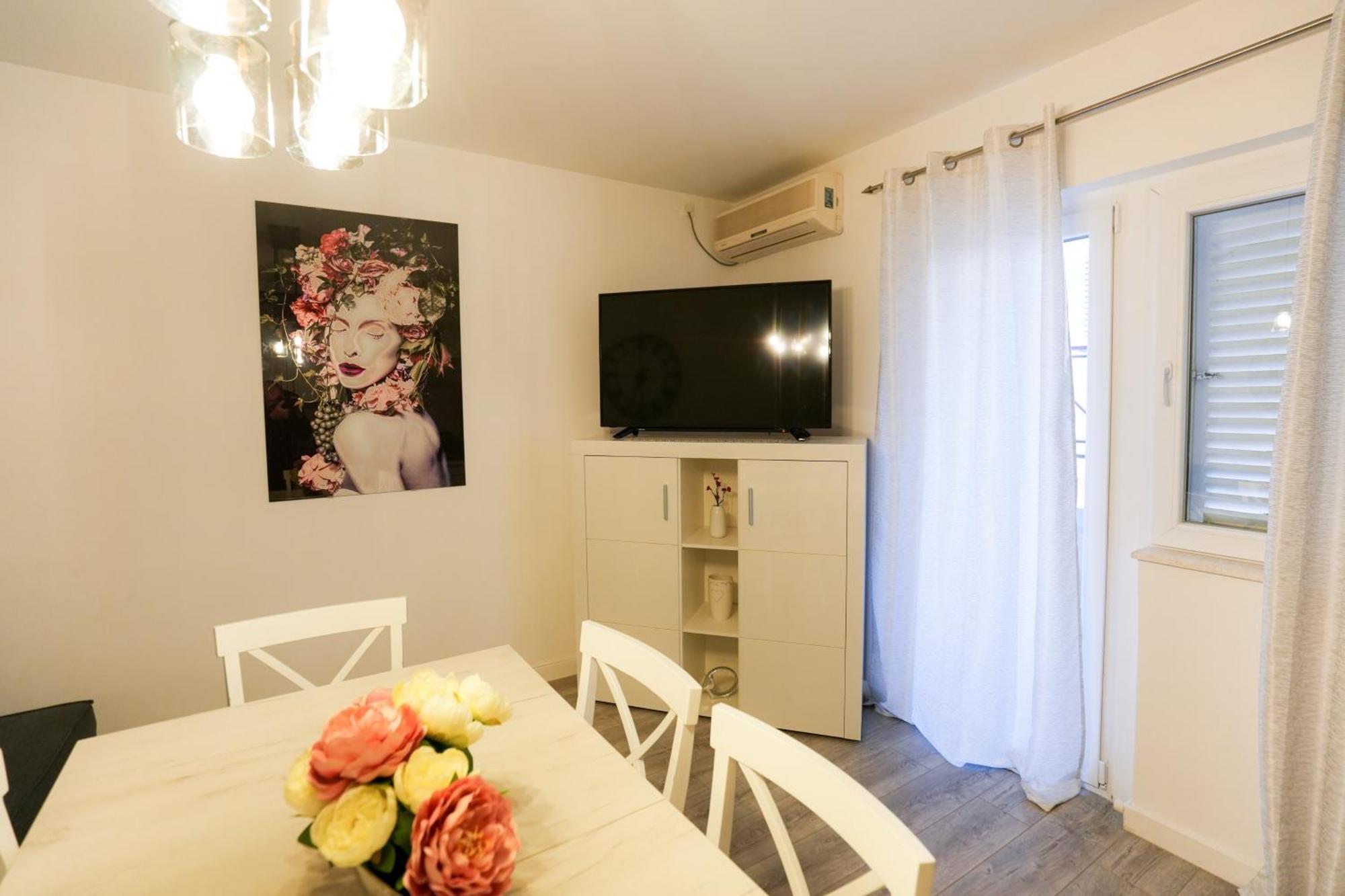 Kaya Prime Location In Old Town Apartament *