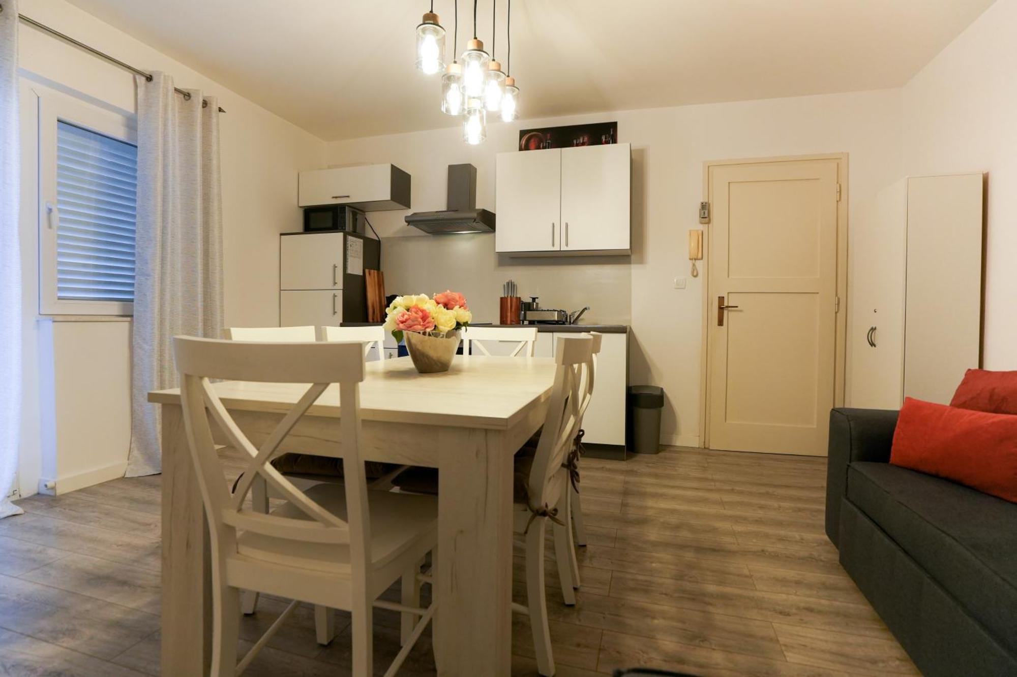 Kaya Prime Location In Old Town *